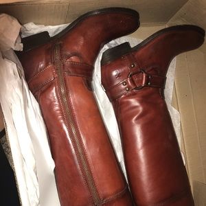 BRAND NEW MELISSA HARNESS INSIDE ZIP BURN RED SZ 6